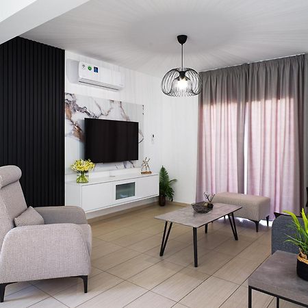 Luxvillasrentals Айя-Напа Экстерьер фото